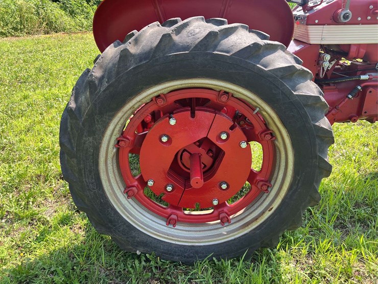farmall-340-image-49