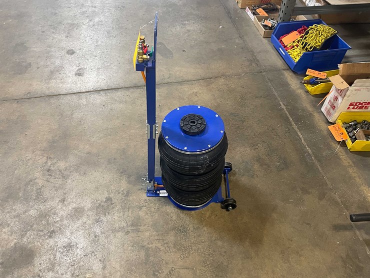#5552-•-pneumatic-11,000-lb-lift-capacity-air-jack-(pr12)-image-1