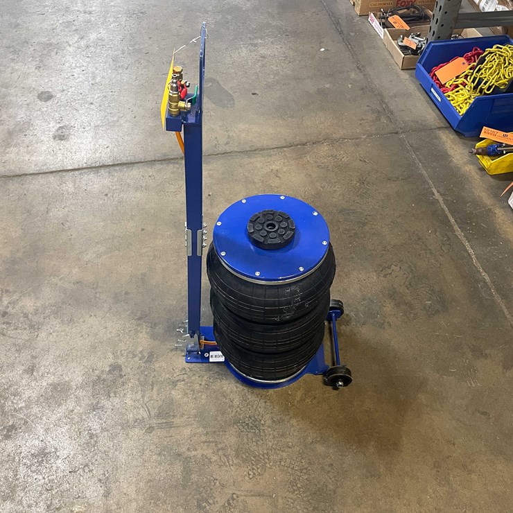 #5552 • Pneumatic 11,000 lb Lift Capacity Air Jack (PR12)