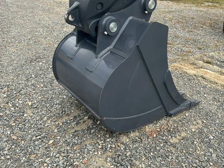 2021-komatsu-pc228-image-9