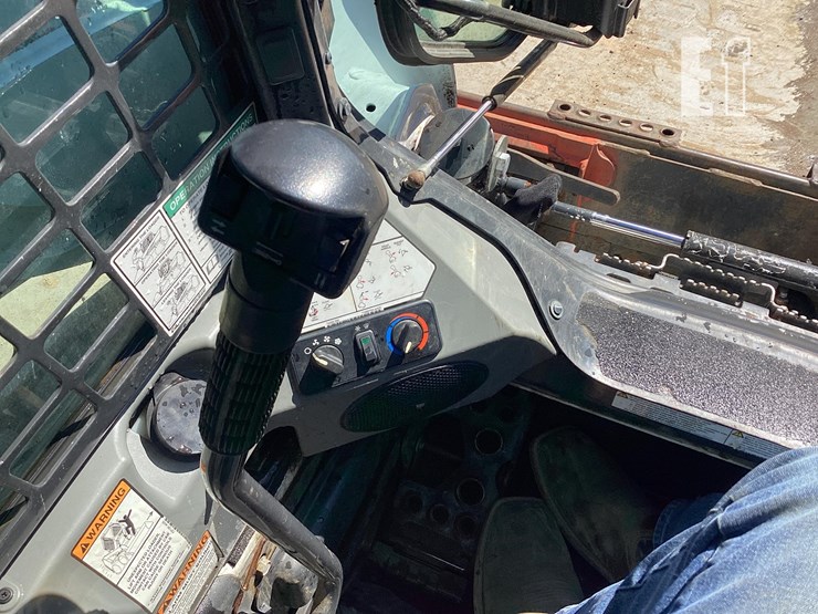 2020-bobcat-t590-image-15