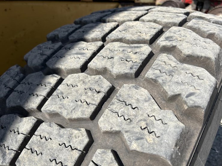 2001-deere-772ch-image-123