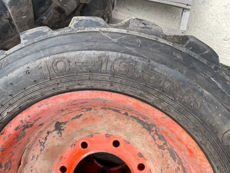 #6484-•-(4)-skidsteer-tires-and-rims-image-4