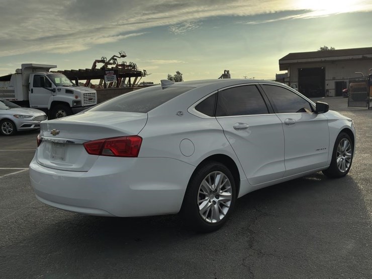 2018-chevrolet-impala-sedan-image-3