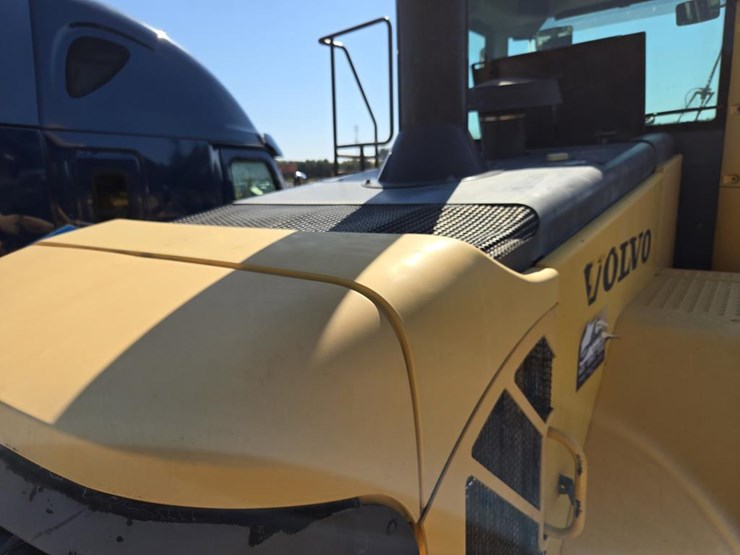 volvo-l120f-image-42