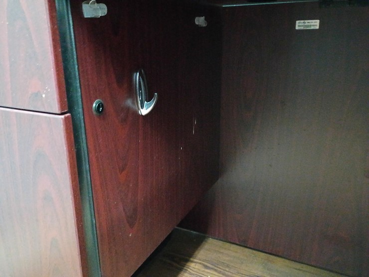 #21188-•-desk-image-10