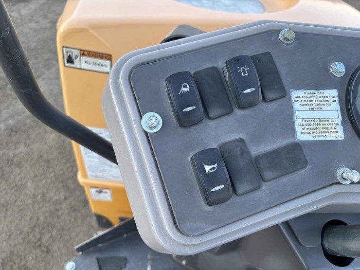 2018-volvo-dd25b-image-24