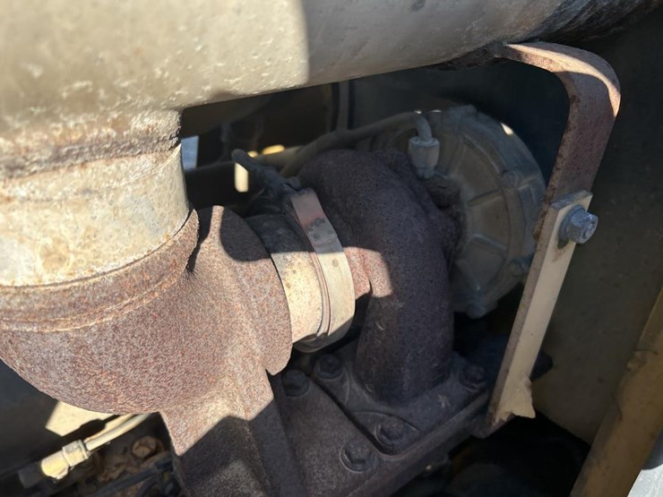 2008-deere-310sj-image-38