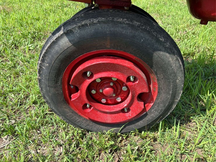 farmall-340-image-17