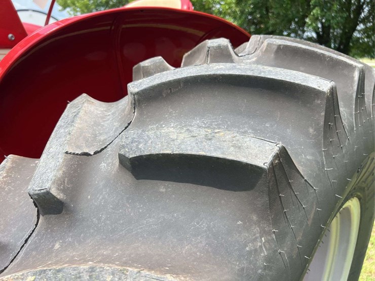 farmall-560-lp-image-77