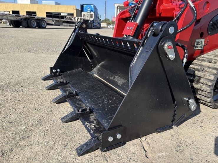 2025-stag-tl425-skid-steer-track-loader-image-9