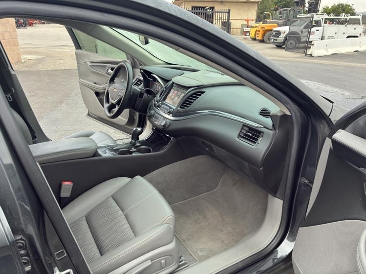 2018-chevrolet-impala-sedan-image-8
