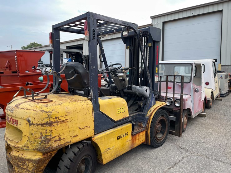 #1982-•-komatsu-forklift-(o4)-image-62