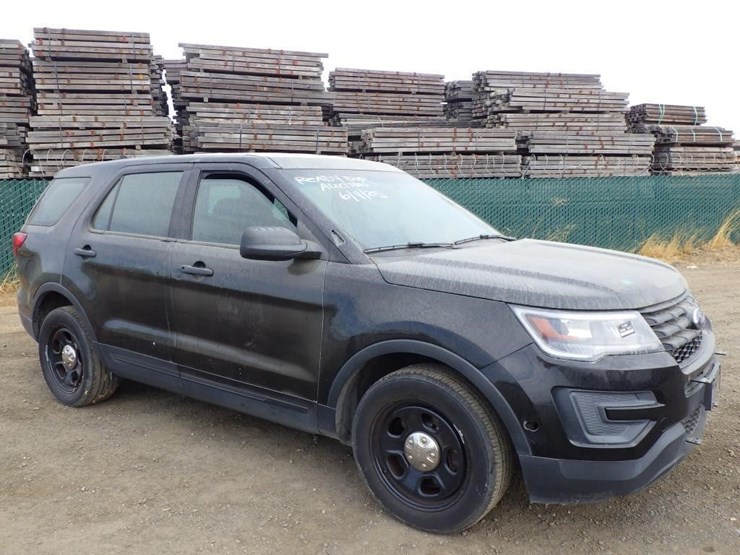 2017-ford-explorer-image-2