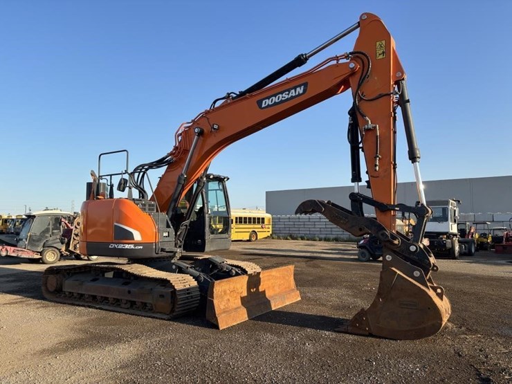 2022-doosan-dx235-lcr-5-image-2
