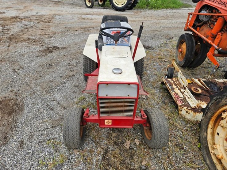 #2036-•-gravely-810-garden-tractor-image-8