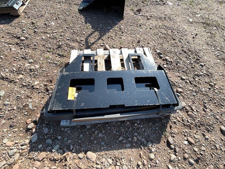 #8222-•-new-kc-45"-skid-steer-fork-frame-image-8