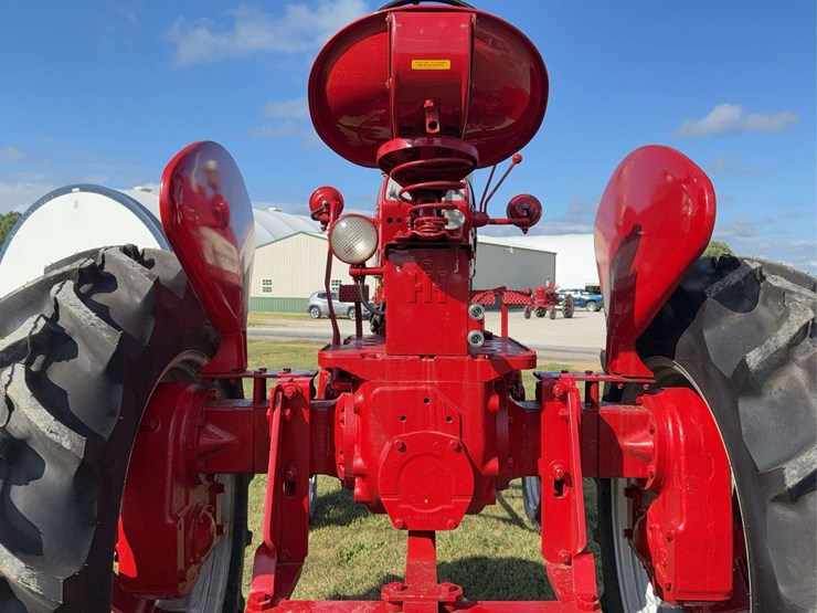 farmall-350-diesel-high-crop-image-35