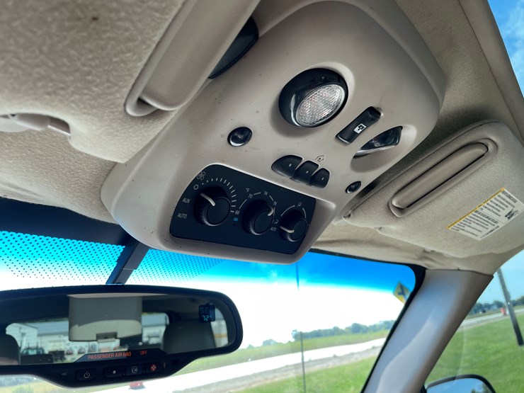 #1020-•-2005-chevy-tahoe-4x4-suv-(has-wi-title)-image-51
