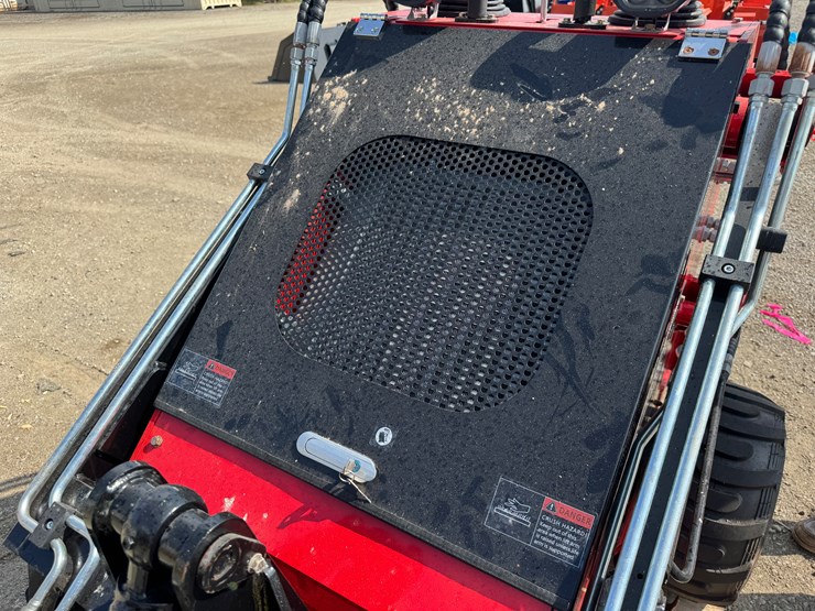 #1045-•-2024-mini-wheeled-skidsteer-image-13