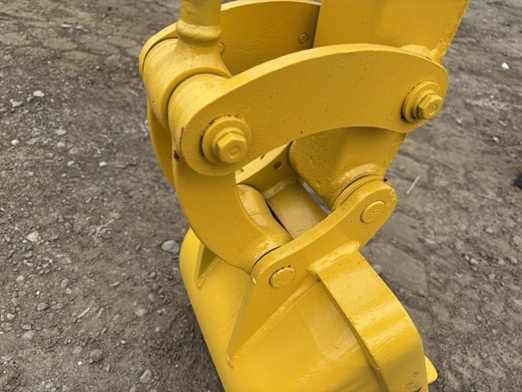 komatsu-pco8uu-1f-hydraulic-excavator-image-13