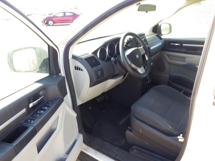2009-dodge-grand-caravan-image-5