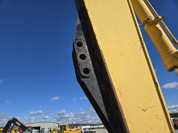 komatsu-pc210-lc-10-image-24