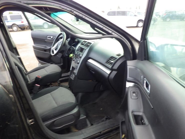 2014-ford-explorer-image-6