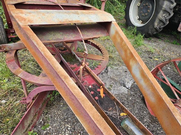 #2010-•-illinois-s-15a-pull-type-8'-grader-image-22