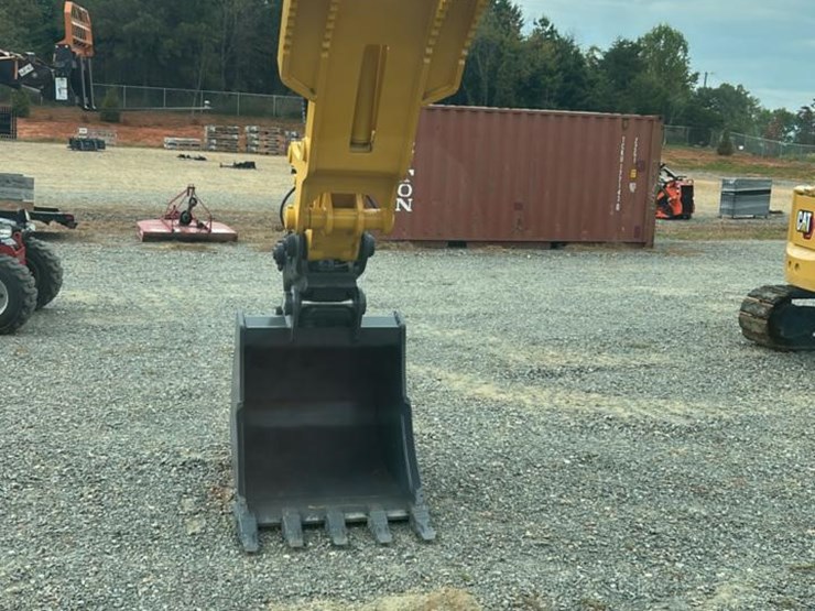 2021-komatsu-pc228-image-47