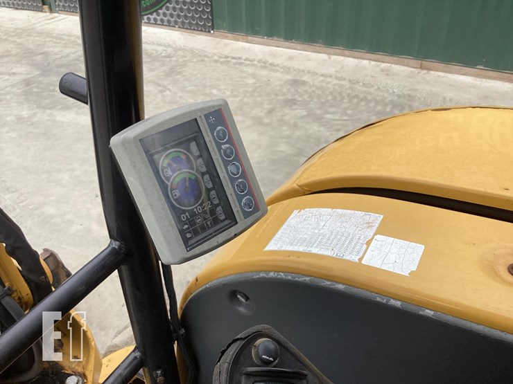 2015-caterpillar-305e2-cr-image-17