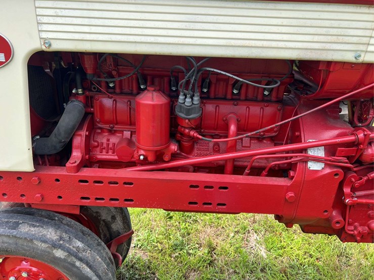 farmall-560-image-75
