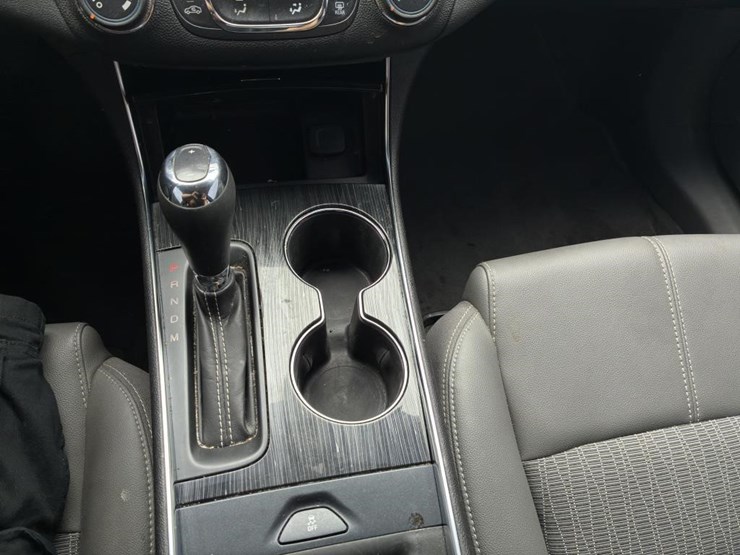 2019-chevrolet-impala-sedan-image-13