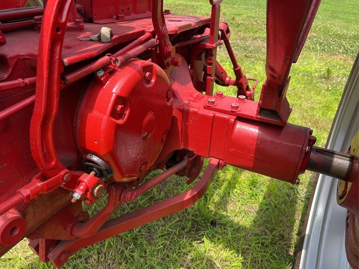 farmall-560-image-68
