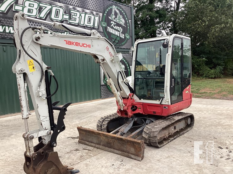 2018-takeuchi-tb240-image-8