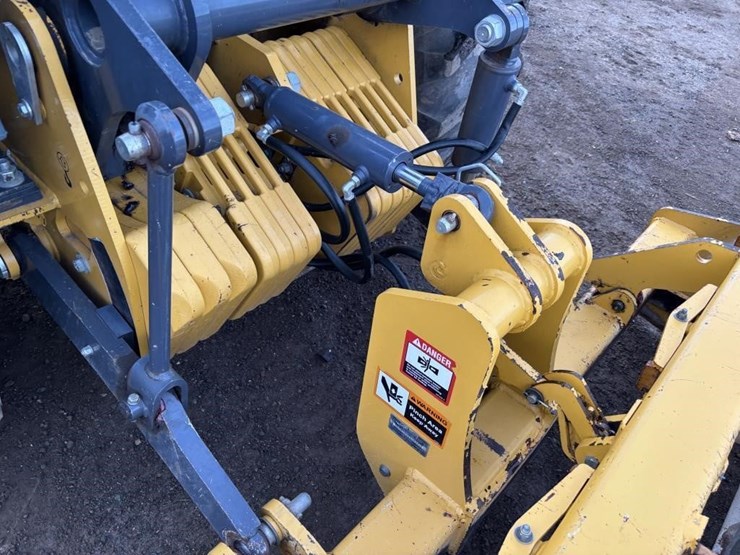 2019-deere-210l-image-20
