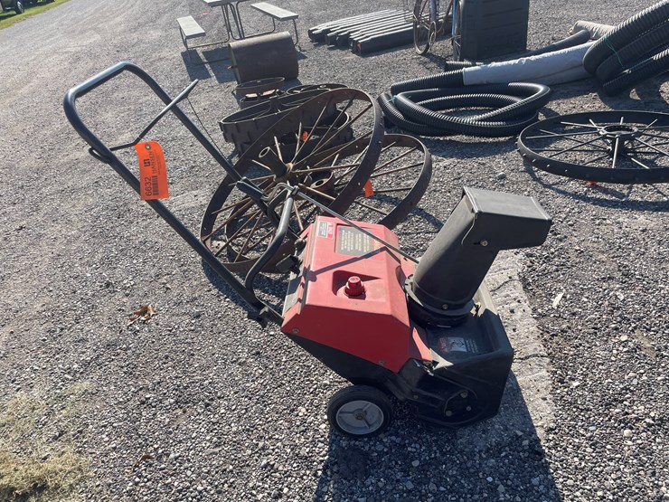 #6632-•-toro-snow-blower-image-4