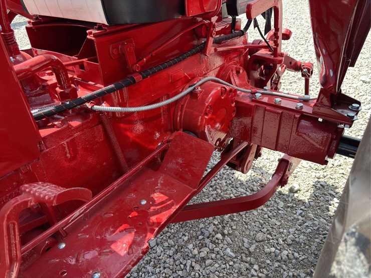 farmall-340-image-42