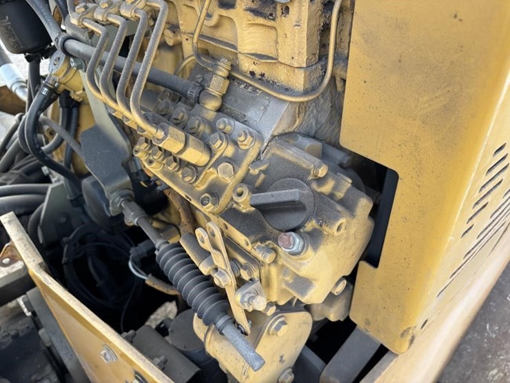 caterpillar-cb34-image-36