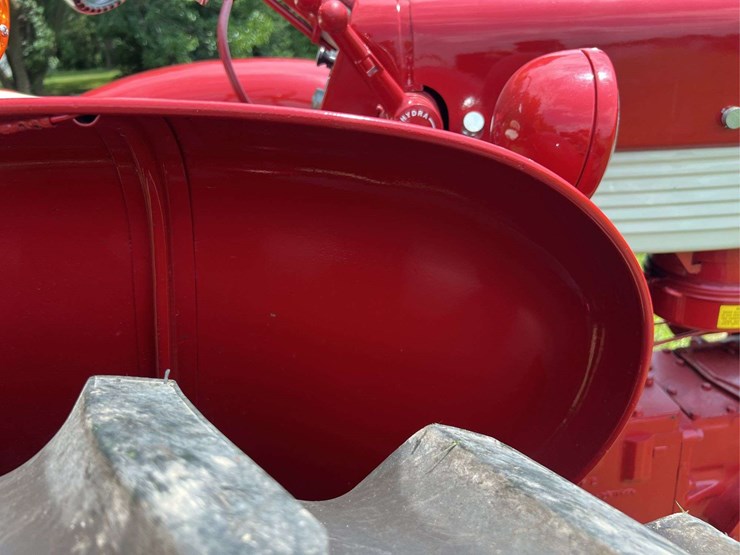 farmall-560-lp-image-45