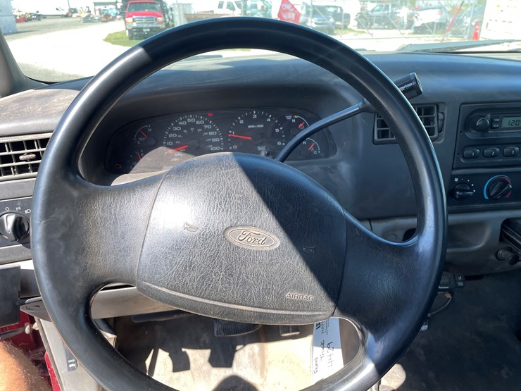 2002-ford-f550-xl-image-48