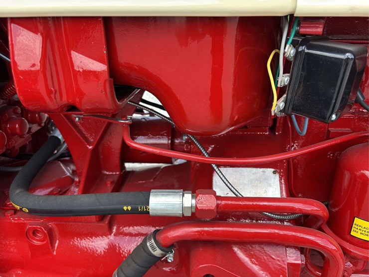 farmall-340-image-23