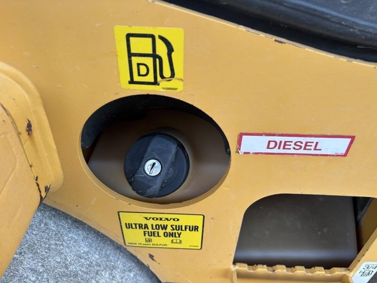 2018-volvo-dd25b-image-31
