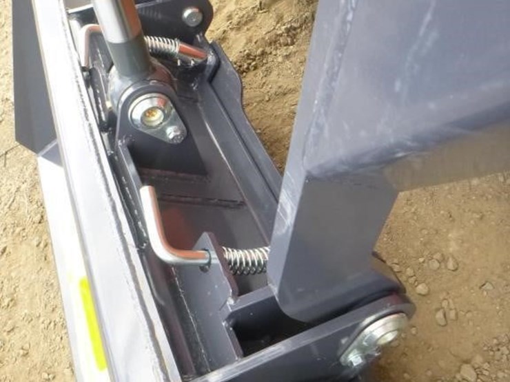 tpm-t460-skid-steer-track-loader-image-12