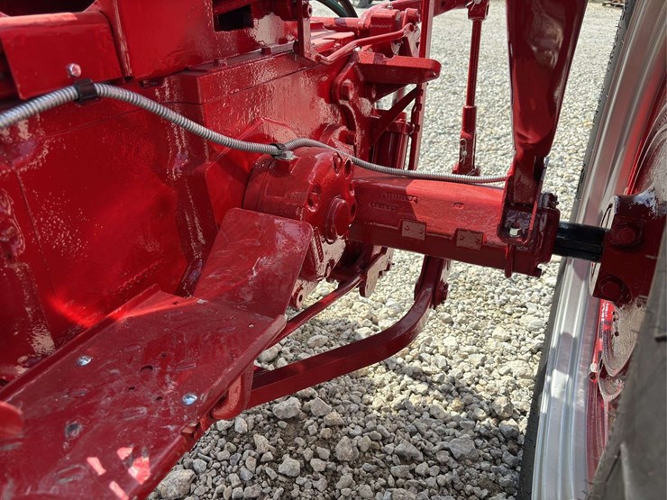 farmall-240-image-43