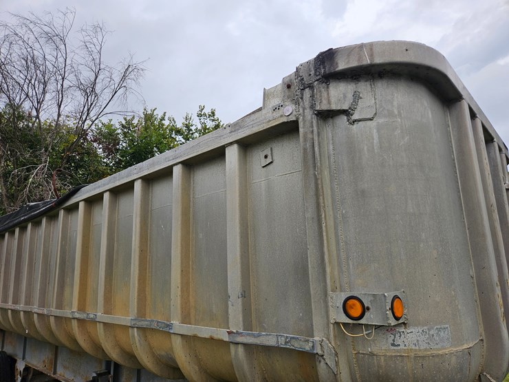 1977-fruehauf-28'-end-dump-image-52