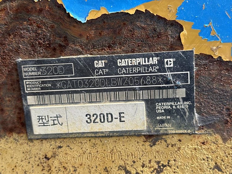 2011-caterpillar-320d-image-87