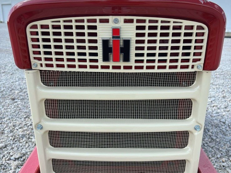 farmall-240-image-9