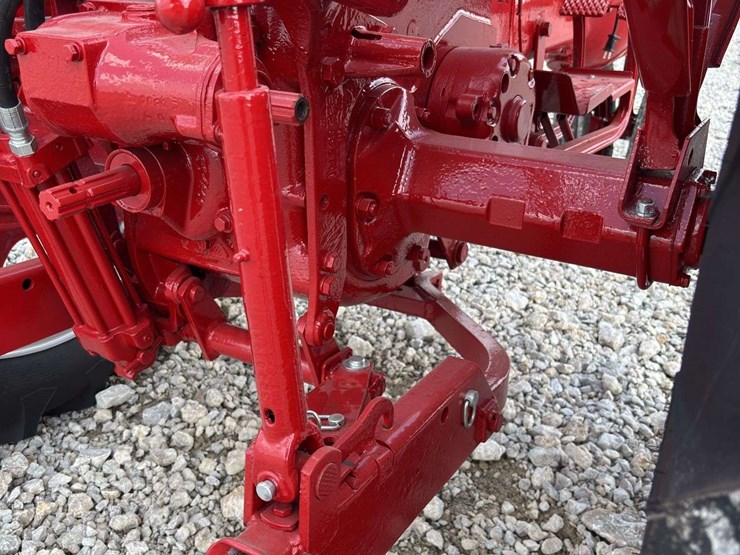 farmall-240-image-29