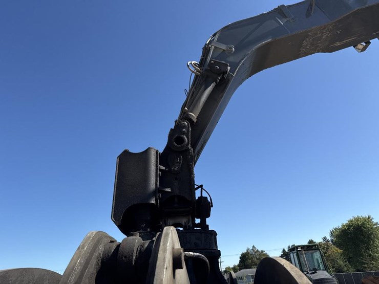 2018-deere-844k-image-17